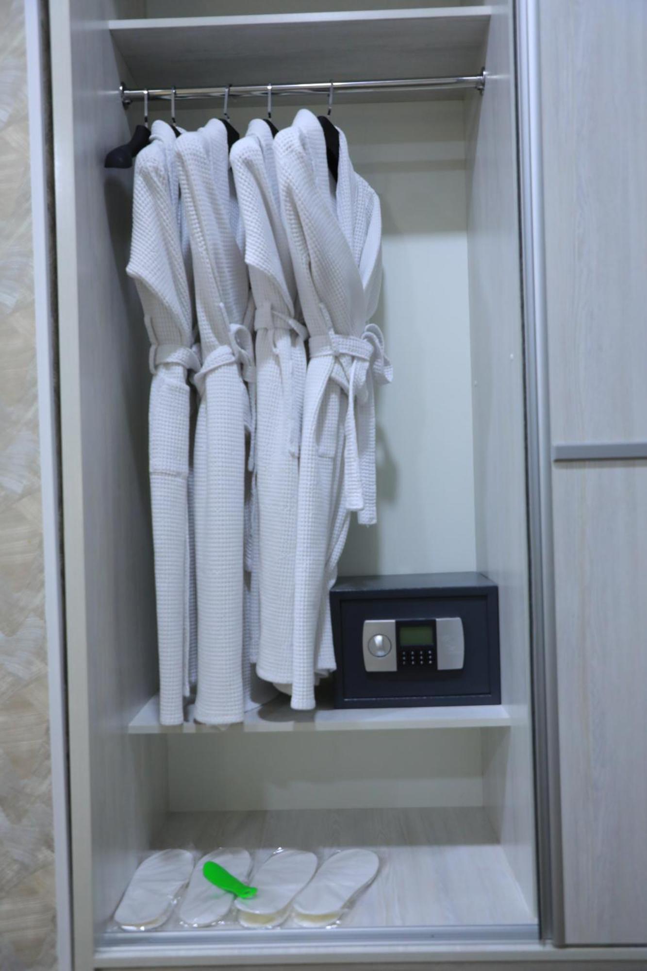 Hobiz Hotel นาวอย ภายนอก รูปภาพ