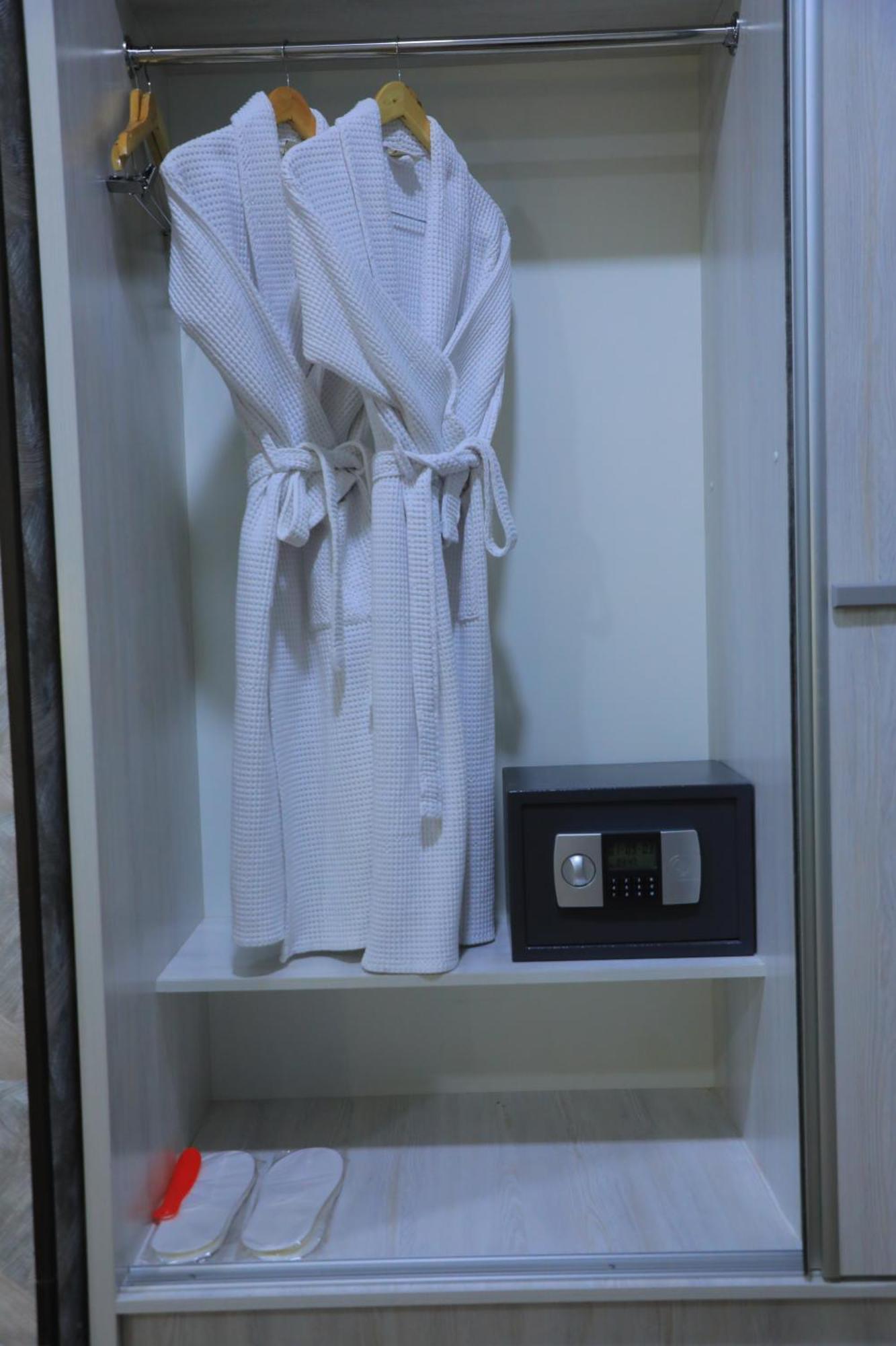 Hobiz Hotel นาวอย ภายนอก รูปภาพ