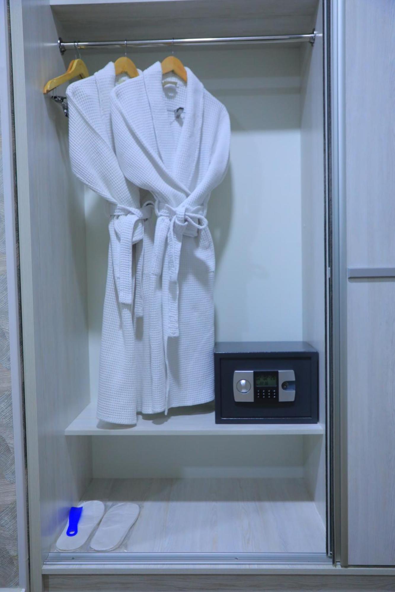 Hobiz Hotel นาวอย ภายนอก รูปภาพ